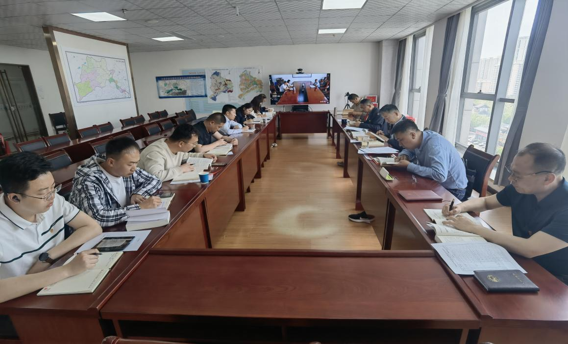 深刻感悟思想伟力 踔严振奋勇毅前杏转—包头地域结合党支部发展5月份集中理论进建