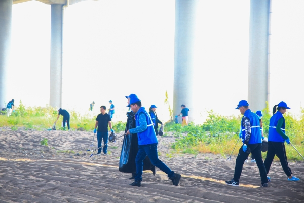 ӭ���졢������������ˮ