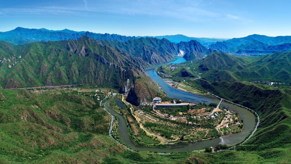 ��Τ�¹ٷ���վ����չ�㱨��2020������ʽ�䲼