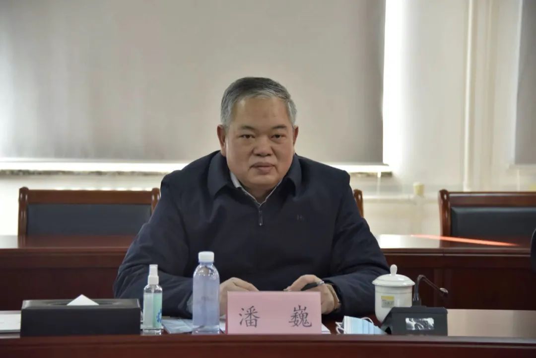 ��˾��Ҫ�����������׳����������չ����ί���������Ρһ��