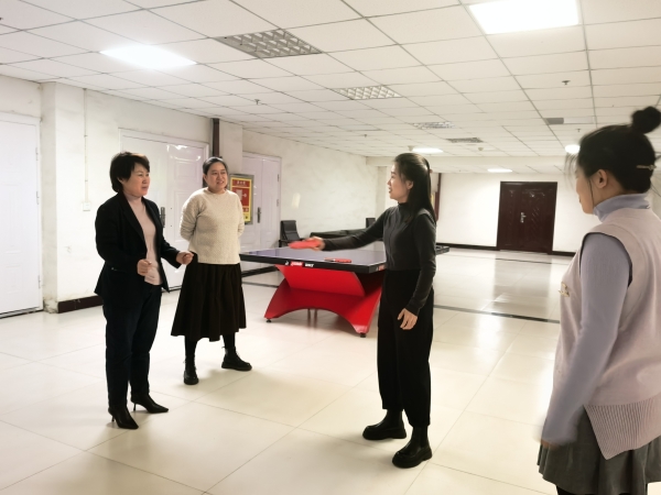 ��˾��֯��չ��ף�����ˡ������Ͷ���Ů��ϵ�л