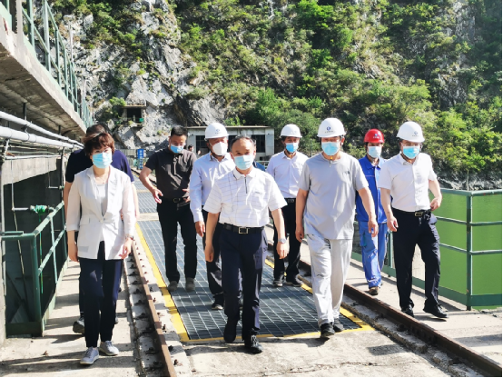 门头沟区委书记金晖到落坡岭大坝查抄领导防汛工作