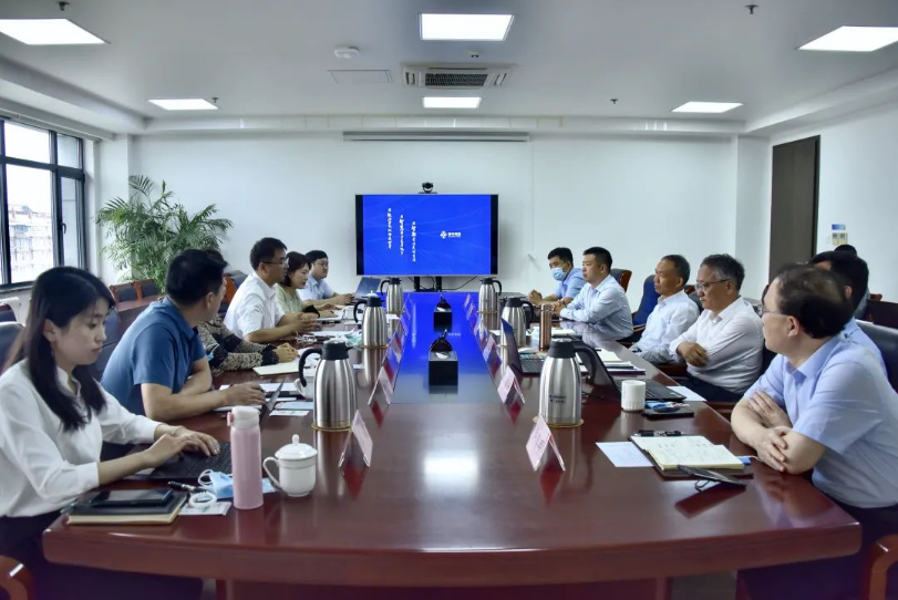 ��˾��Ҫ��������н��ſƼ��ŵ�ί��ǡ����³�Ԭ��