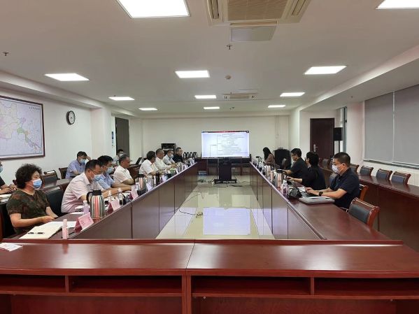 ���������ѧ�������ص�����Τ�¹ٷ���վͶ�ʹ�˾��Ҫ������չ��̸����