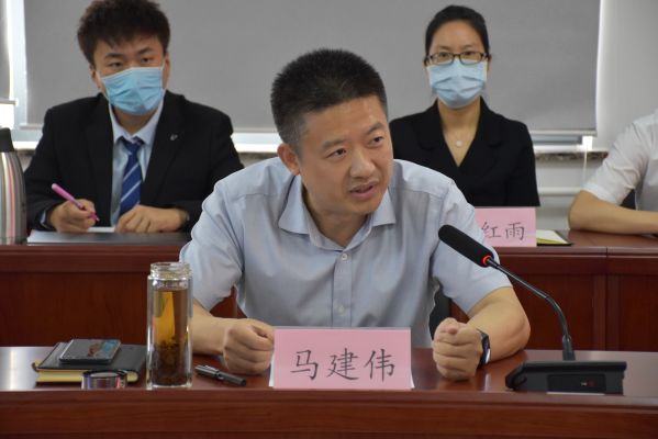 公司进行2022年新入司大学生座谈互换会