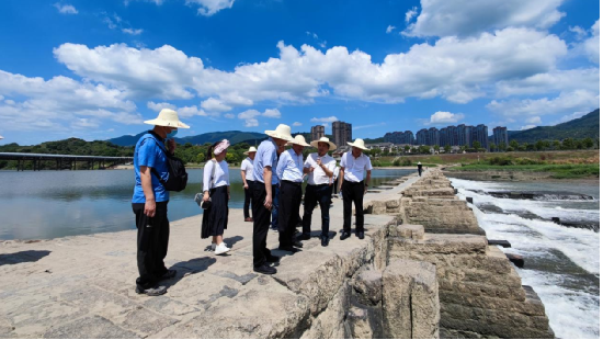 公司重要辅导率团赴木兰溪调查调研