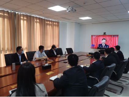 韦德官方网站司当真组织收听收看党的二十大开幕会盛况