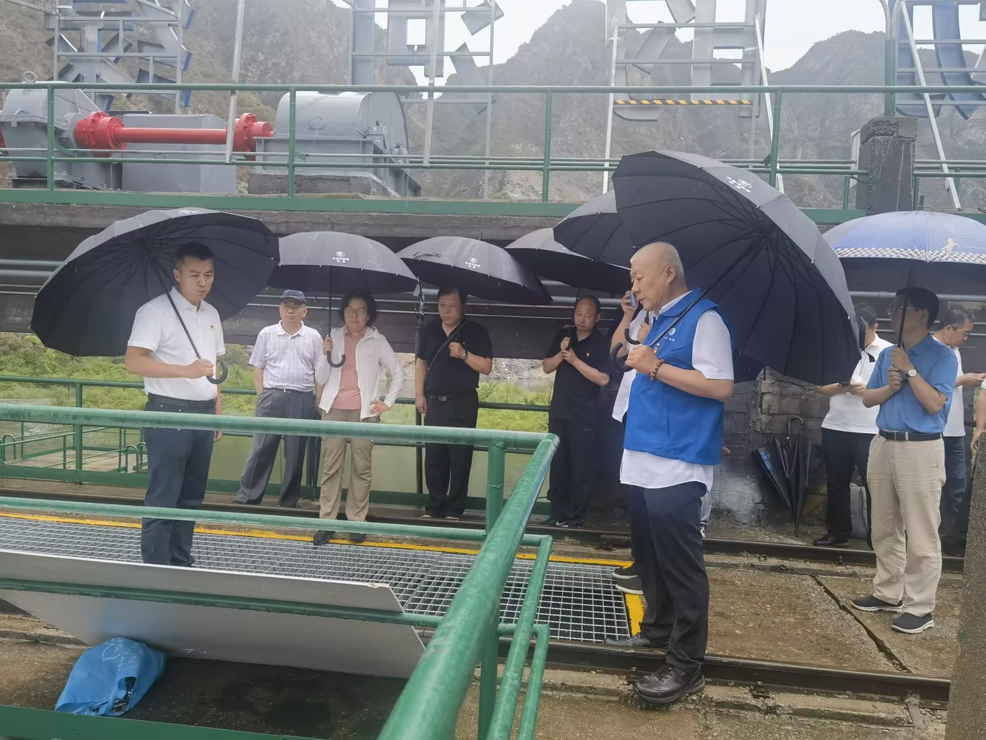 �����м�ί��ίפ�з�չ����ί�ͼ����鸰Τ�¹ٷ���վ���������ߵ���