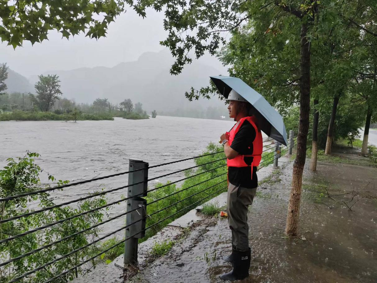 防汛一线 | 北京分公司巡桥巡河保安全 坚守灾害防御底线