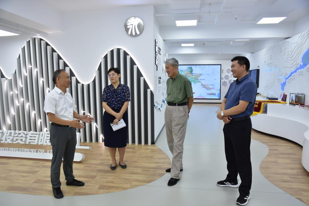 公司进杏锥铸造百战百胜的铁军》讲座