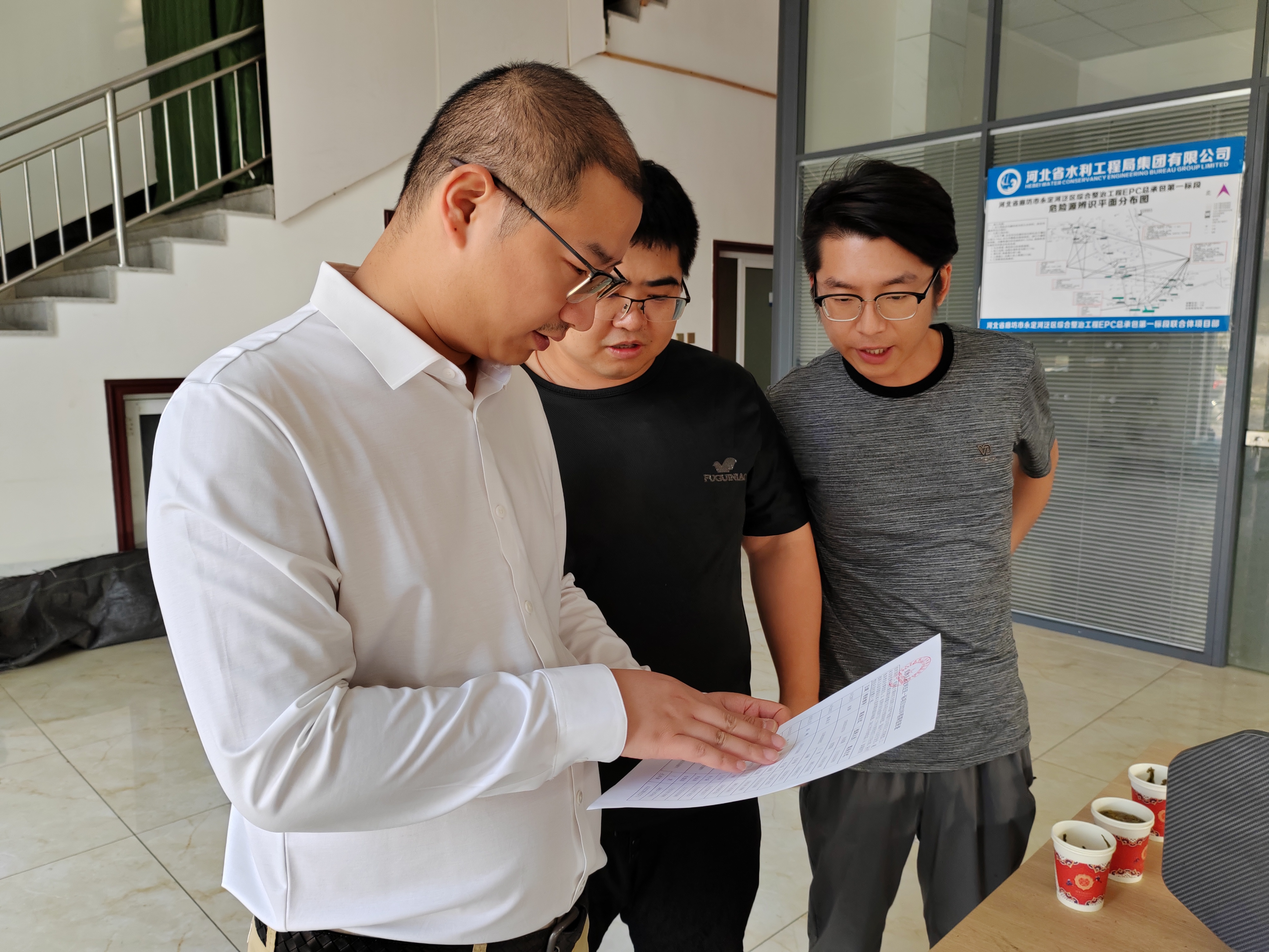 �ٷڷֹ�˾�鳭�����ڼ�ֵ�����ο��һ�߸ɲ�ְ��