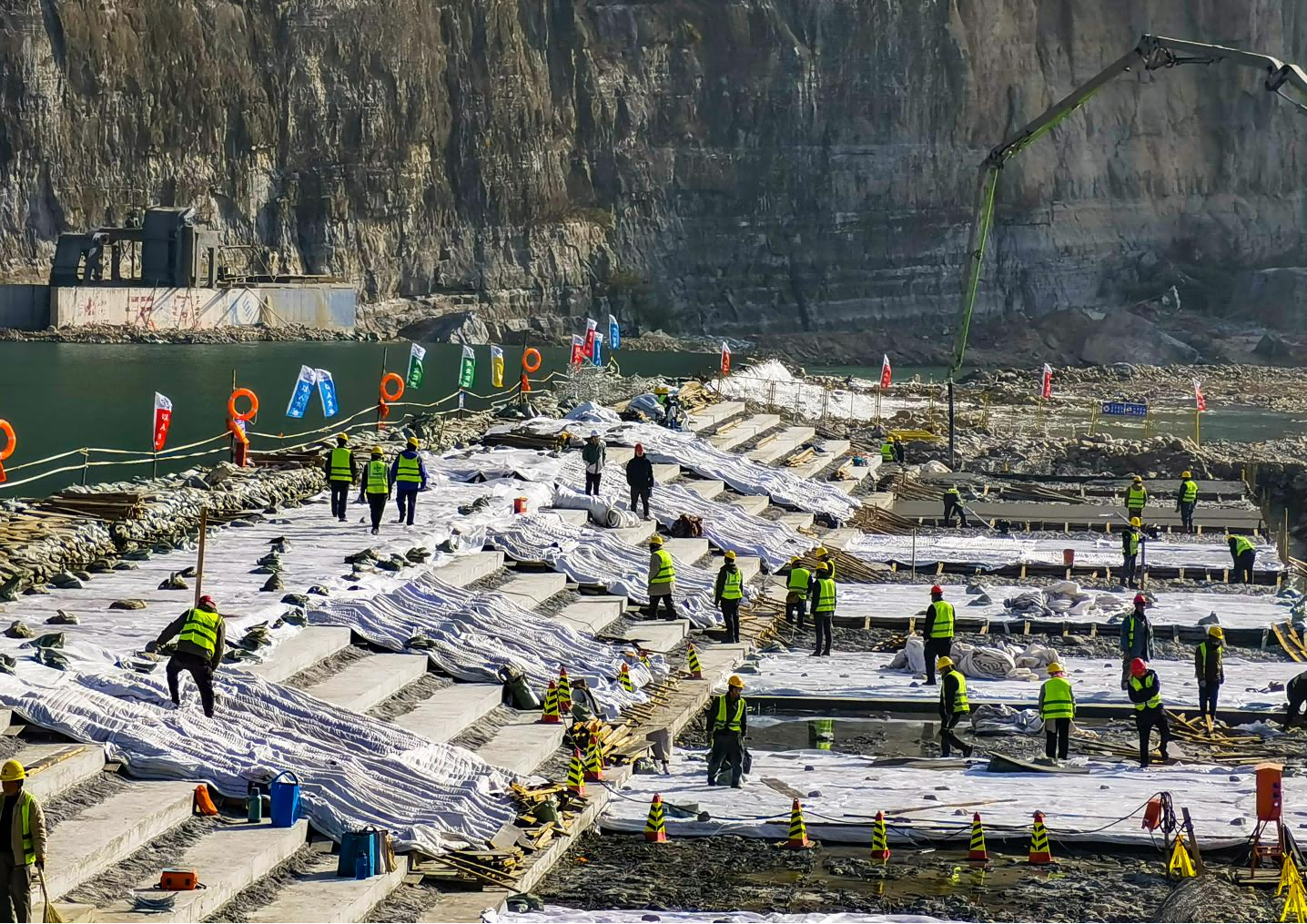 ���ӡ�23��7���������ش��ˮ��Ѵ������Ӱ���������˾ֽ���