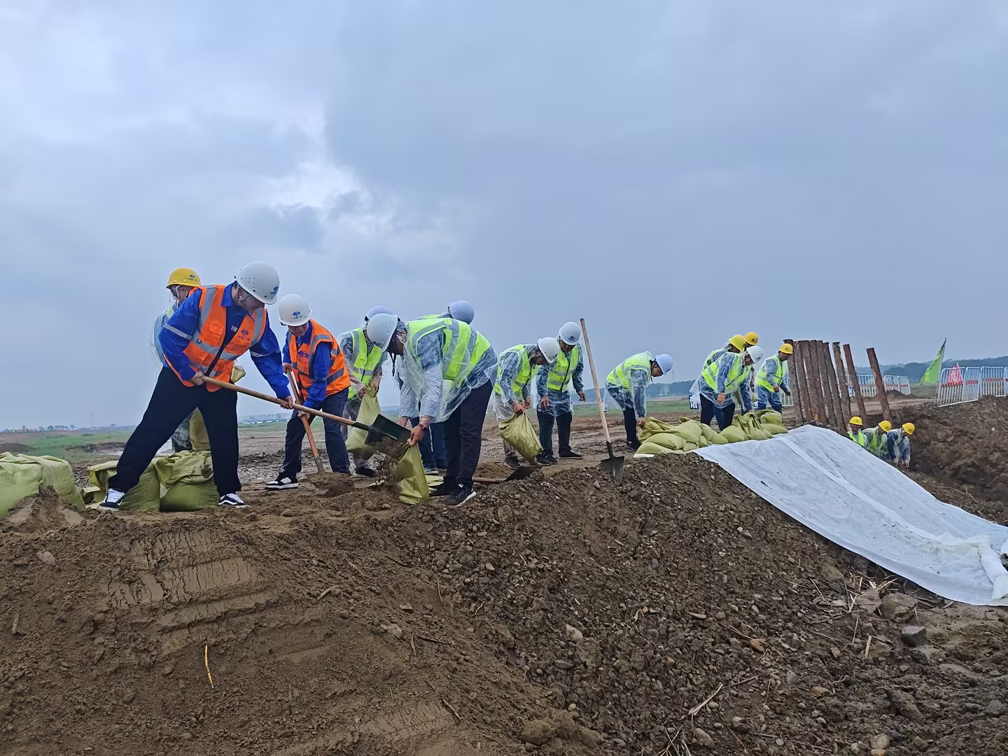 ��ͷ�ֹ�˾ | ��չ��ѴӦ����������