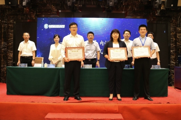 ѧ��Ϊʦ ����Ϊ��