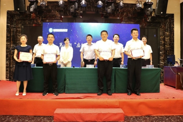 ѧ��Ϊʦ ����Ϊ��