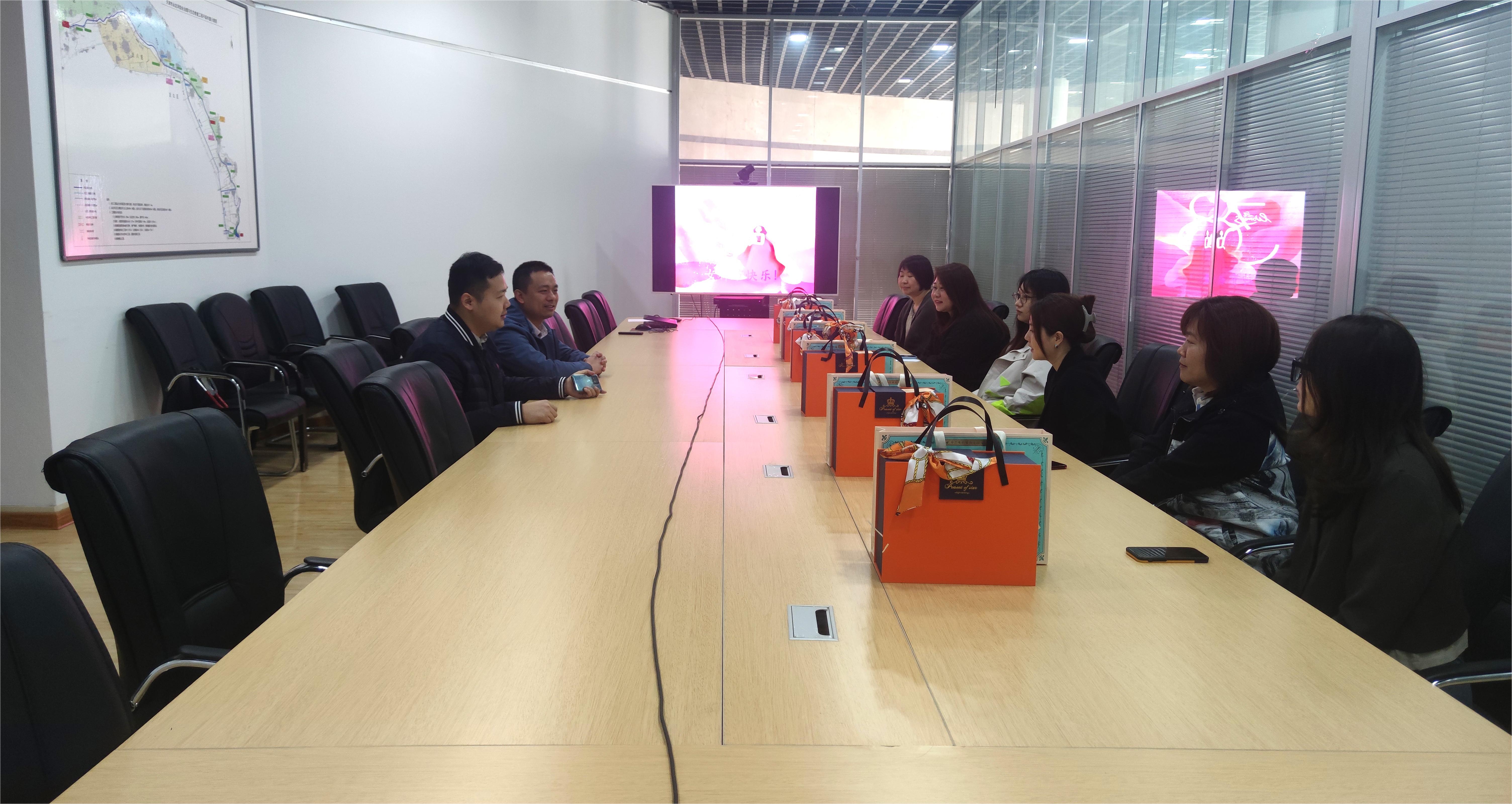 ��˾��֯��չ ��ף�����ˡ����ʸ�Ů��ϵ������